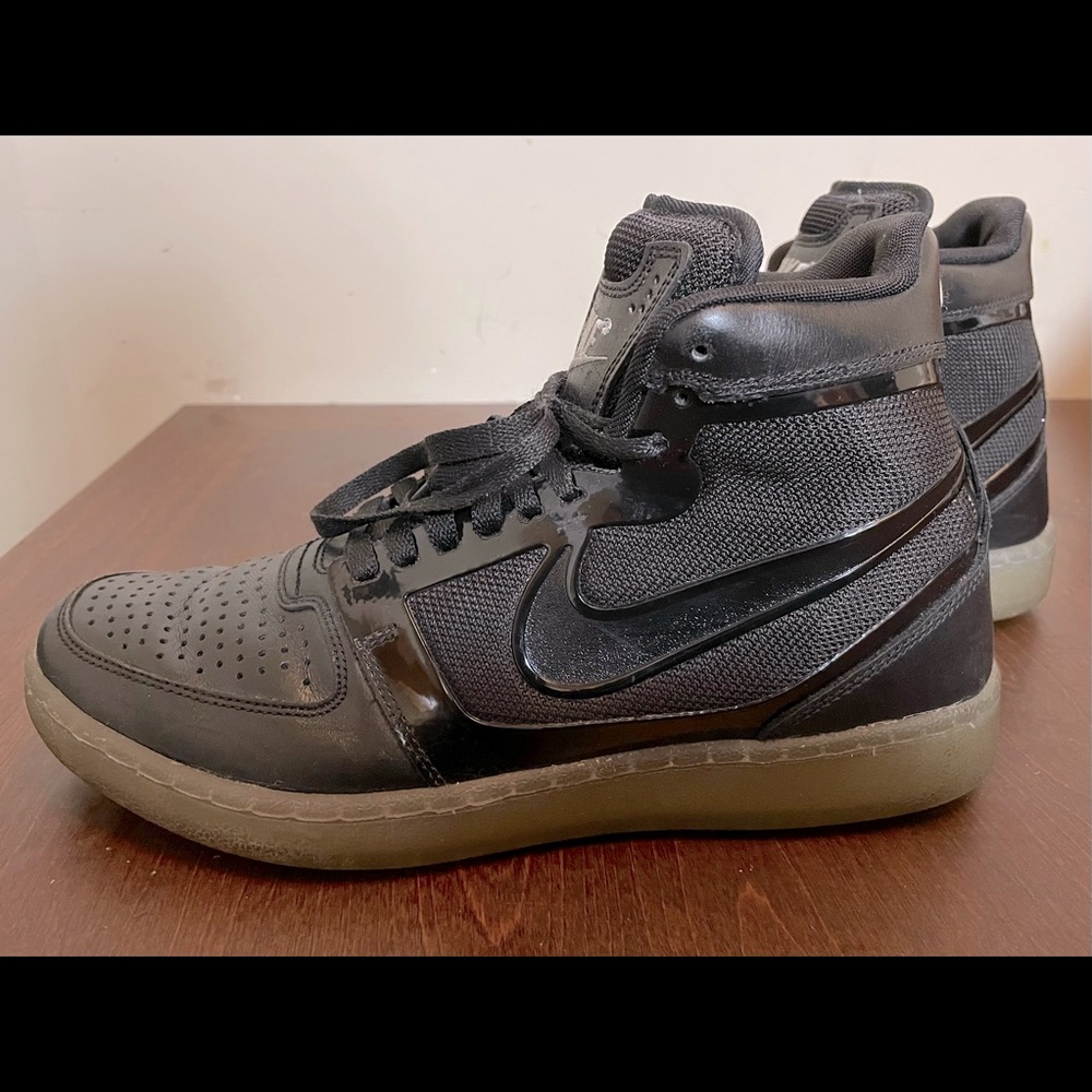 Nike Trainer Clean Sweep Premium